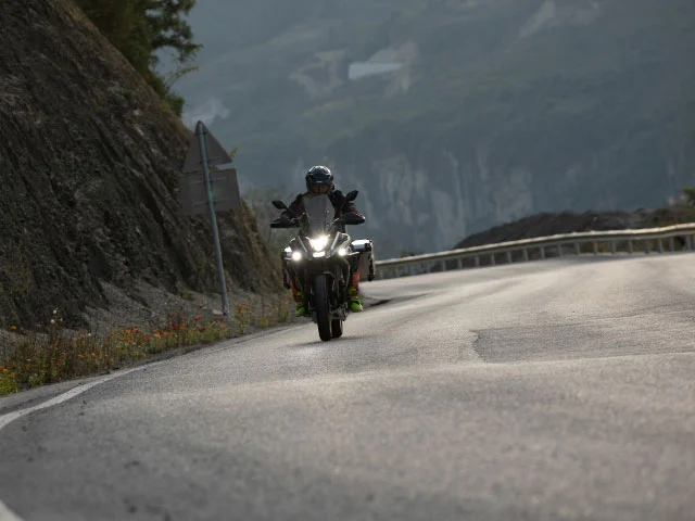 Uzun Yolda Motosiklet Kullanımı: İpuçları ve Öneriler